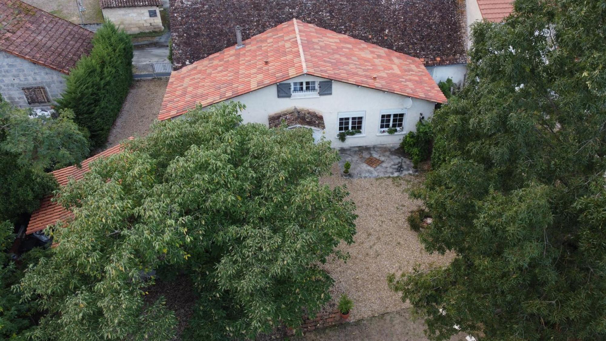 Au Cœur de Ménestérol Chambre Émotion Montpon-Menesterol Exterior foto